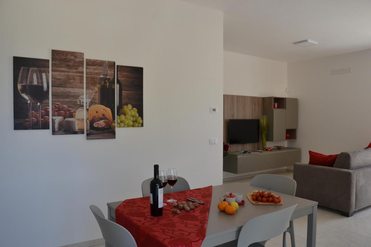 לוקורוטונדו Il Tramonto Apartment - Villaggio Di Mary מראה חיצוני תמונה